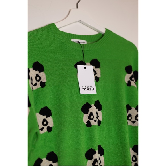 Native Youth Very Oversized Sweater- XS - Picture 3 of 5